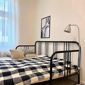 https://quiet-apartment-close-to-center.praguehotelsweb.com